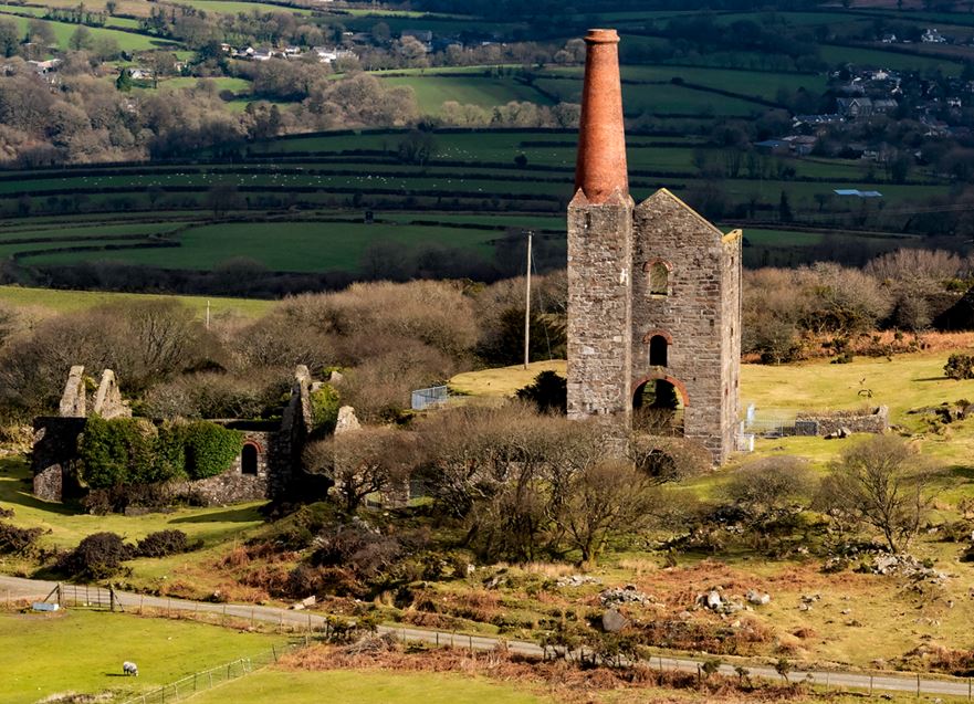 A photograph of a old cornish mine on Bodmin Moor. Photograph by Ainsley Cocks.
