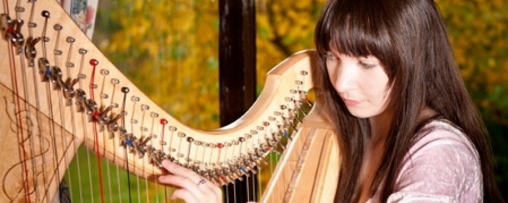 Calstock Arts- Celtic/Classical Singer & Harpist Siobhán Owen